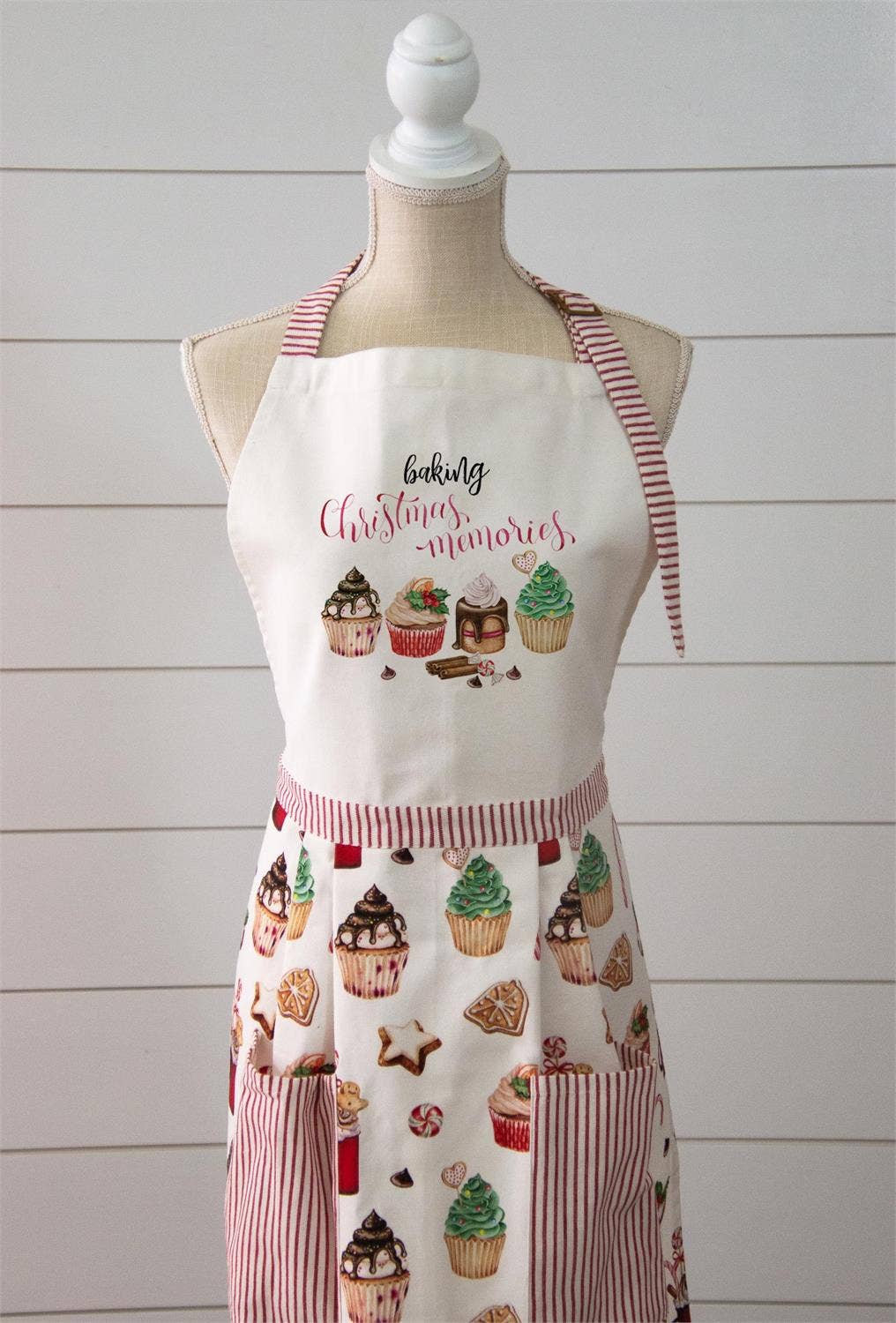 Audrey's Home & Gift – wholesale Apron – Apron - Sweet Christmas Memories (Pk/02)1
