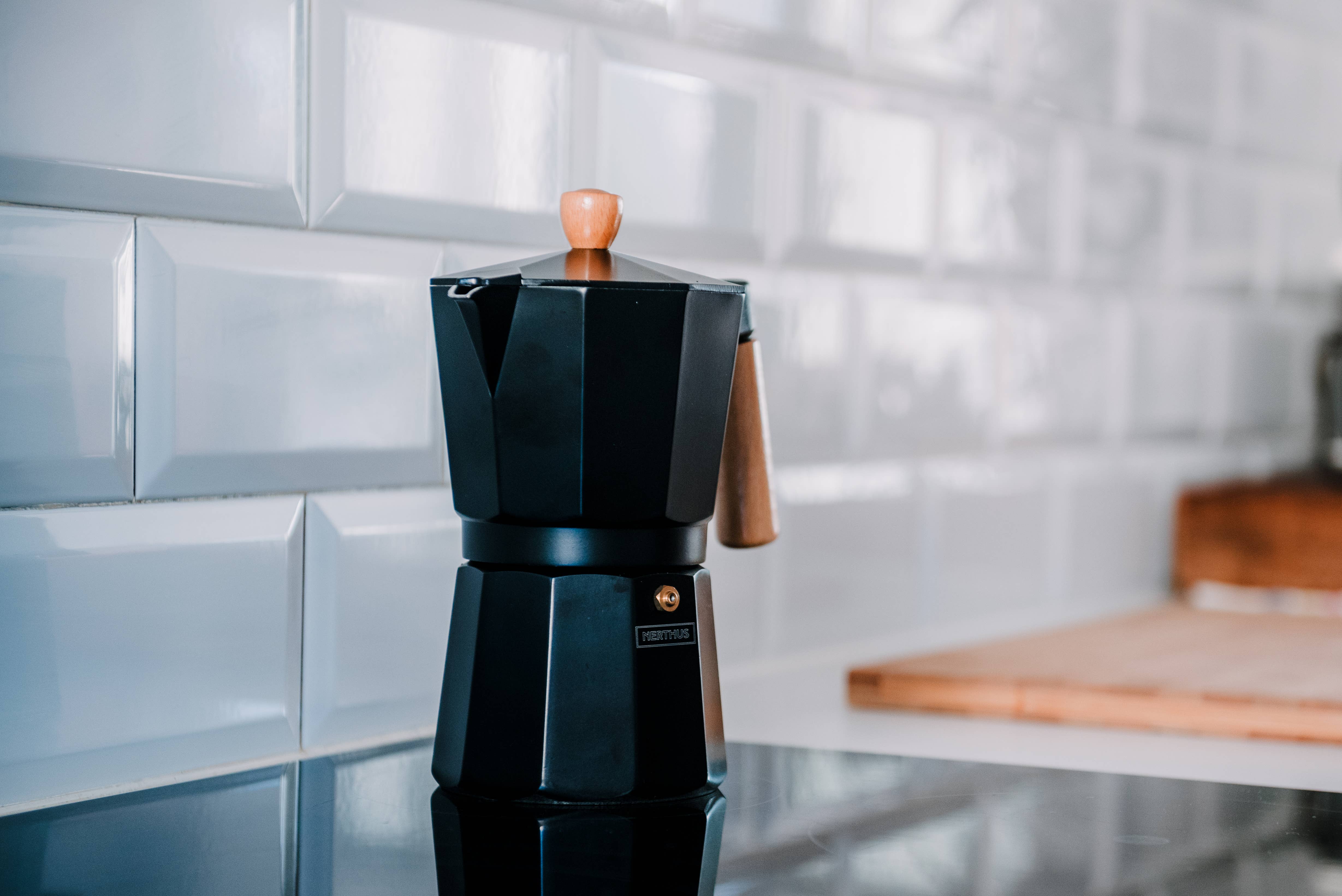 Vin Bouquet (Find It Import & Export Sl) – wholesale Percolator – Italian Induction Coffee Maker 6 cups Black Wood Design5