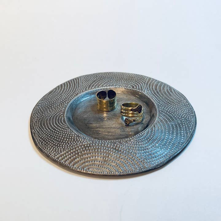 Metal Pillar Candle Plate - Circles for wholesale by Dandarah (Ships from USA)