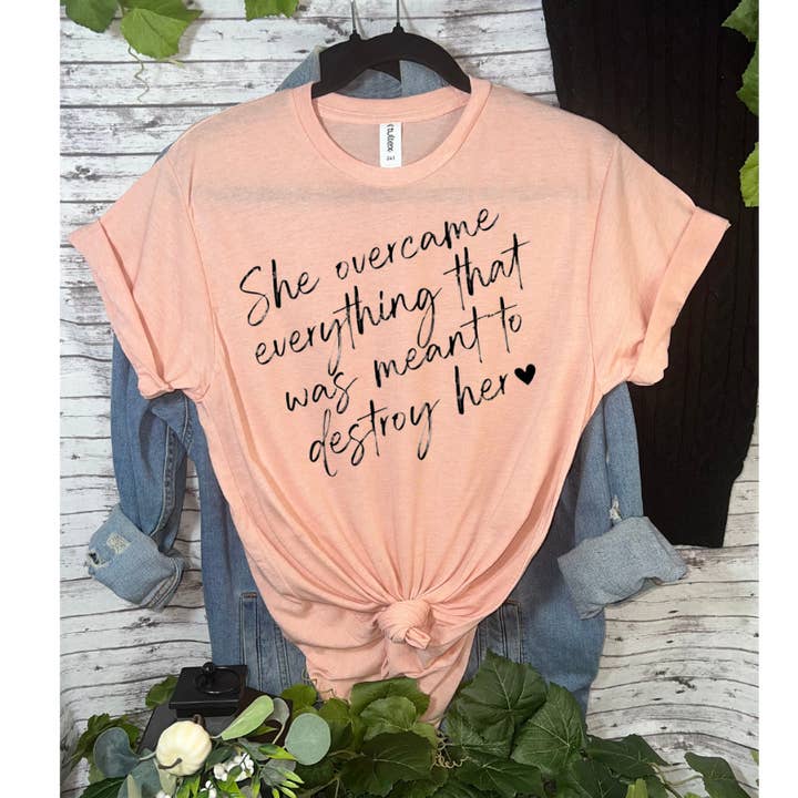 T-shirt She Overcame pour la vente par Duck Creations Wholesale