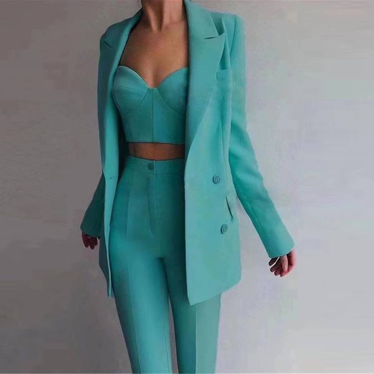 Productseeker - Wholesale Suit Set - Women's - SET062(3) Chic Blazer Set: Elegant Top & Tailored Pants5