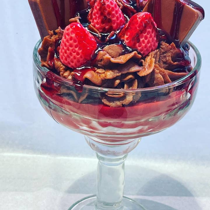 Kani Candles - Wholesale Novelty Candle - Chocolate strawberry1