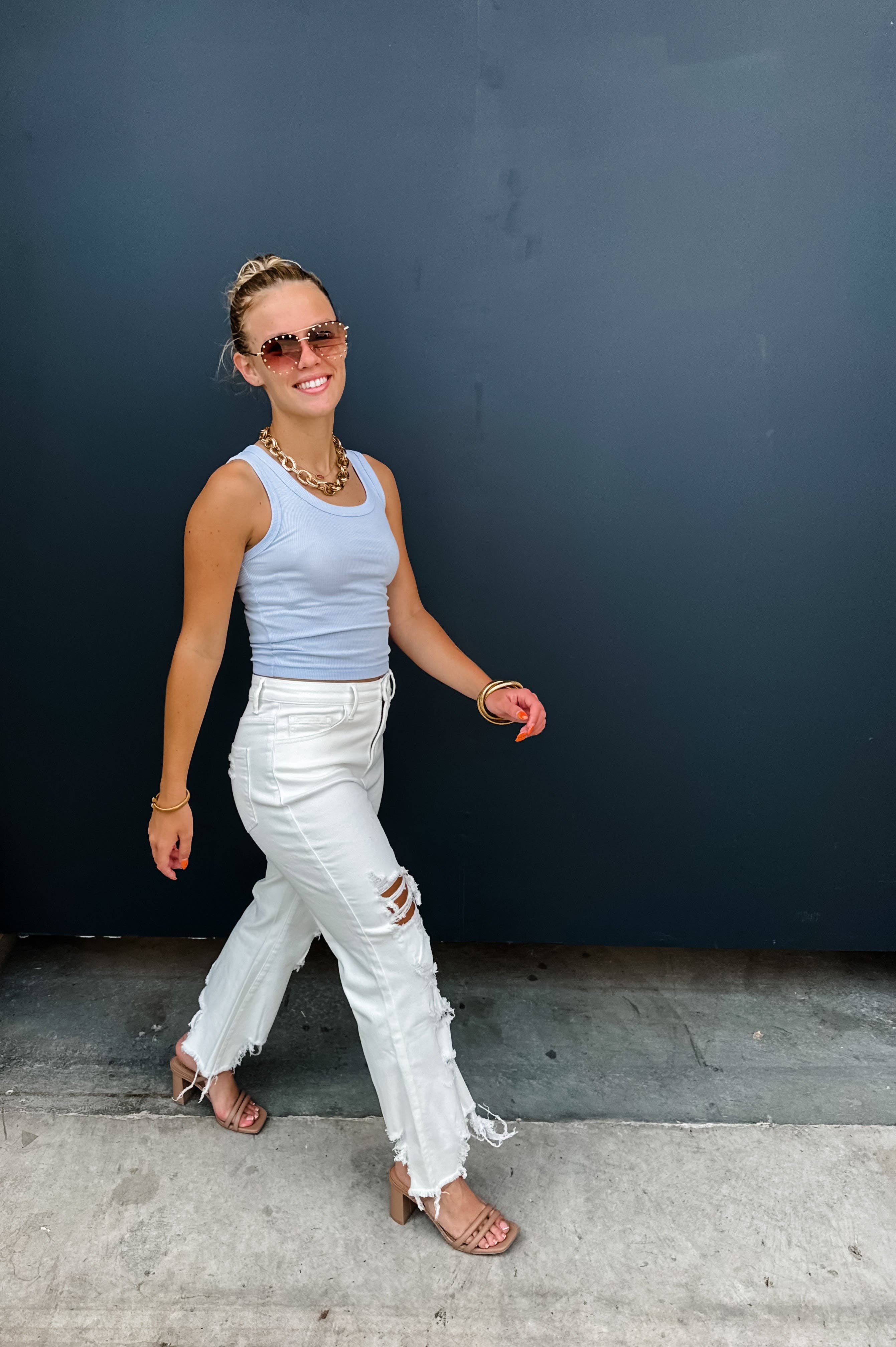 BLAKELEY - Wholesale Jeans - Women's - WHITE URBAN DISTRESSED CROP JEAN2