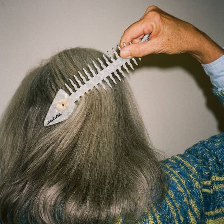 gentle thrills - Wholesale Hair Brush/Comb - fish comb3