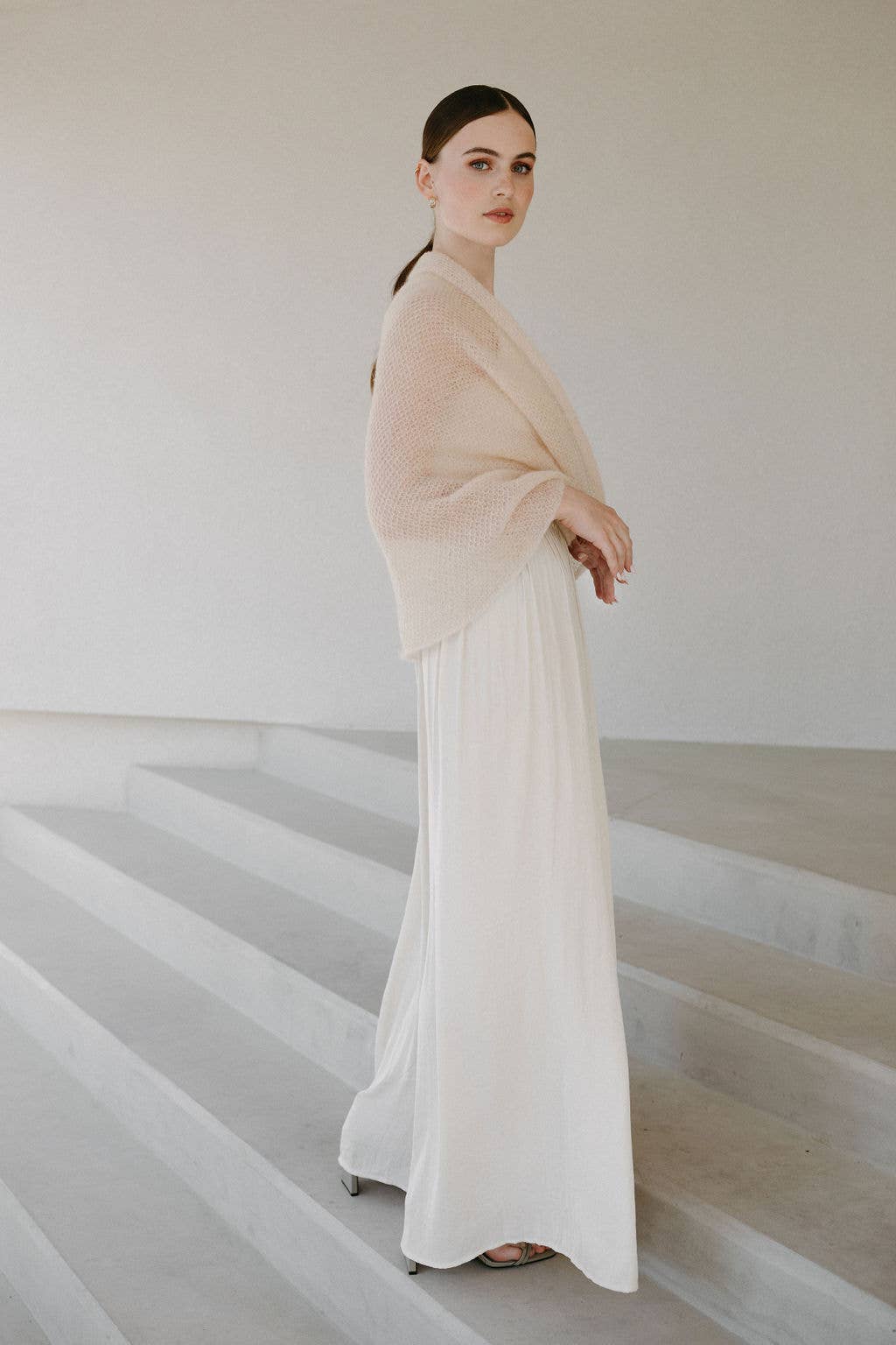 WOOL HOUSE - Wholesale Wrap - Women's - Luxurious Bridal Wrap Shawl / MAGNOLIA3