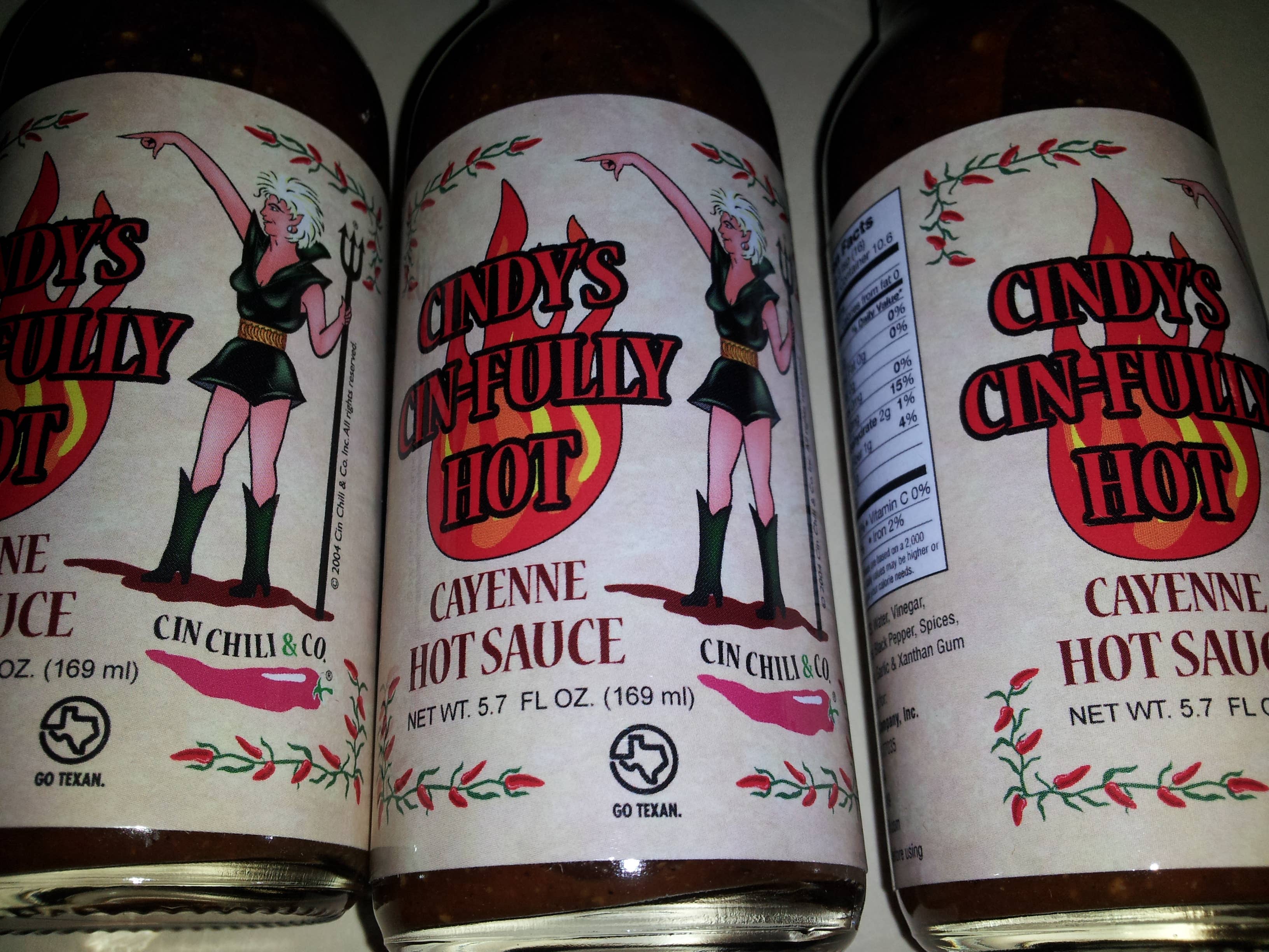 Cin Chili & Company - Wholesale Pikante saus - Cindy's Cin volledig hete cayennepeper hete saus3