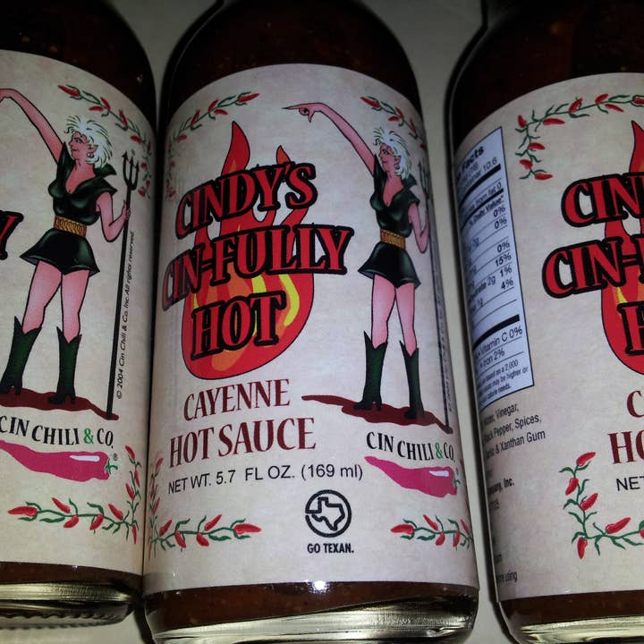 Cin Chili & Company - Wholesale Pikante saus - Cindy's Cin volledig hete cayennepeper hete saus3