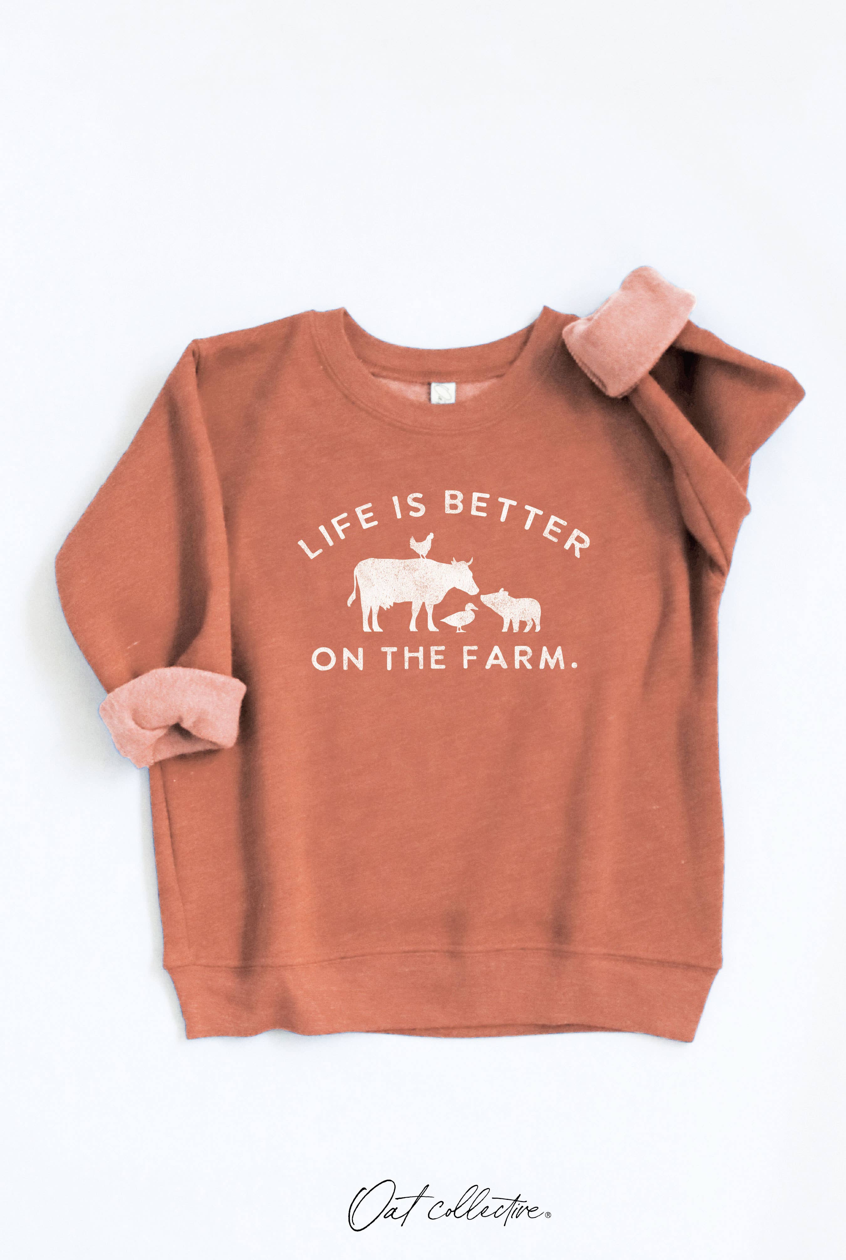OAT COLLECTIVE – wholesale Sweatshirt - Barn – LIVET ÄR BÄTTRE PÅ GÅRDEN Unisex Grafisk Sweatshirt för Småbarn5