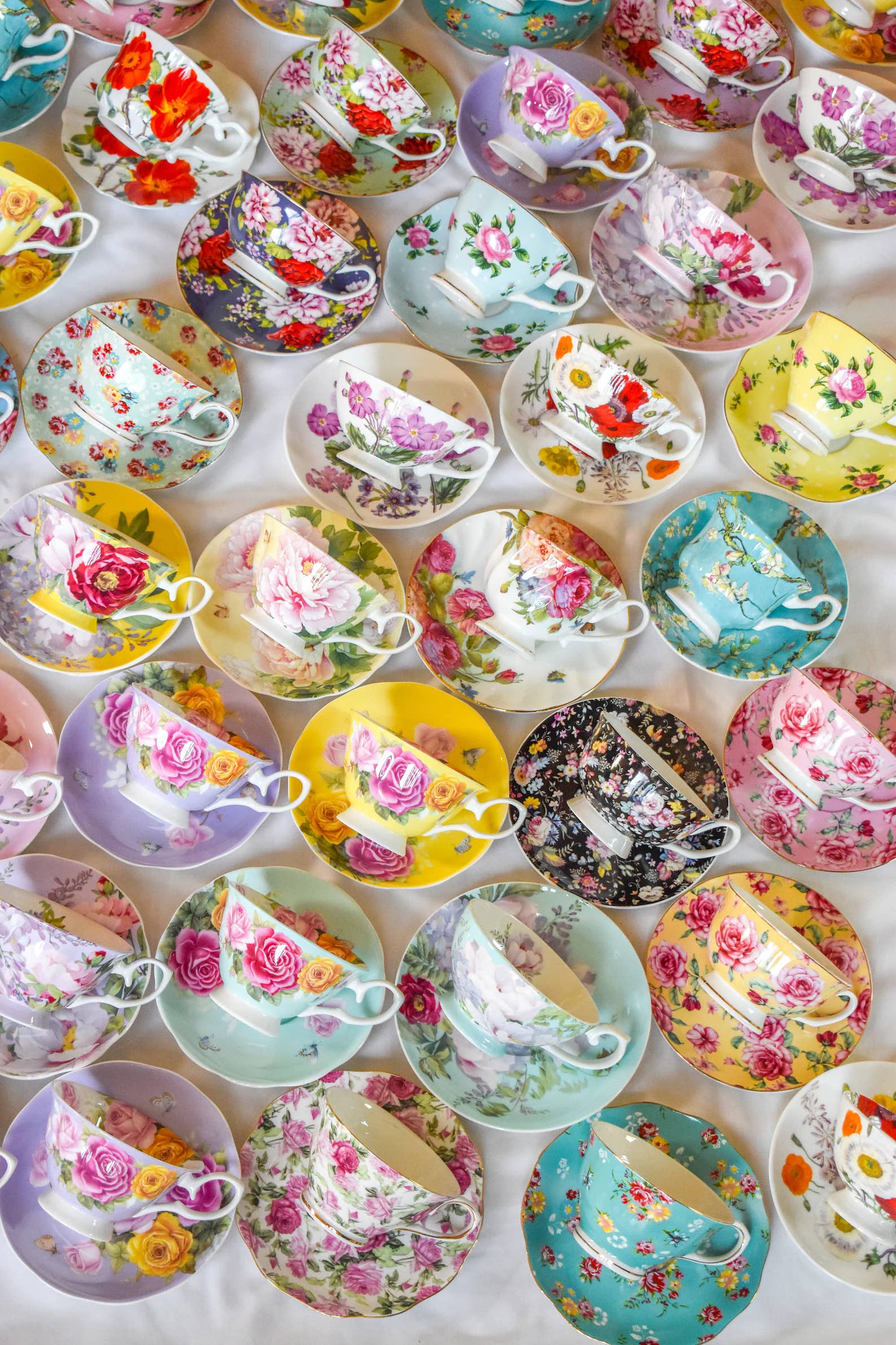 All Little Cute Things - Wholesale Tea Set - Mismatched teacups for Tea party, Catering, Event Planner