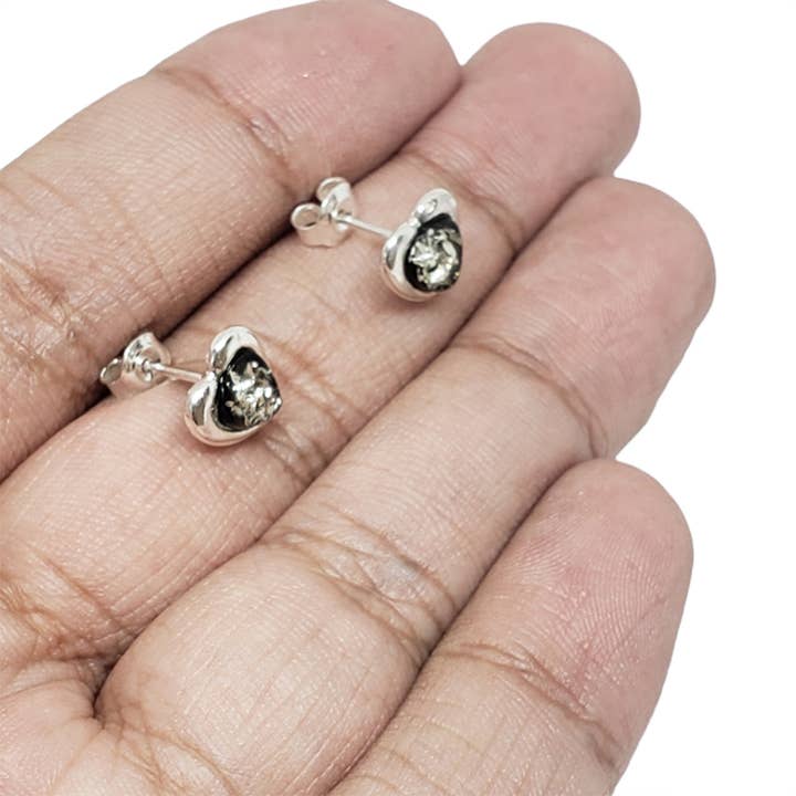 Amberman - Wholesale Stud/Post Earrings - Heart Green Amber Sterling Silver Stud Earrings2