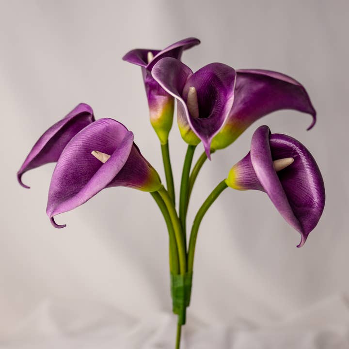 Realistic Artificial Flowers - Wholesale Artificial flowers - Purple Buttonhole Calla Lily - Realistic Artificial Flowers 2