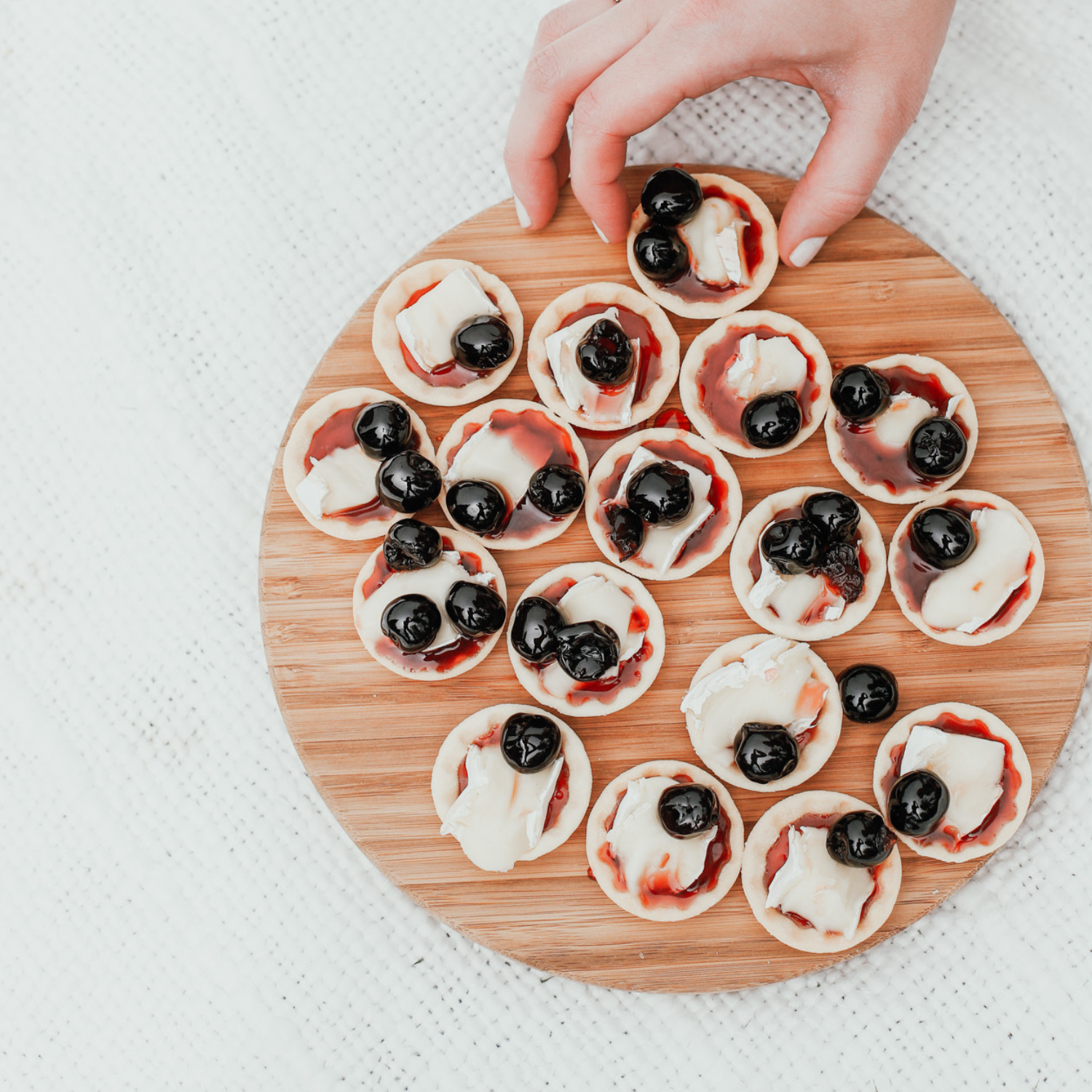 Wholesome Good - Wholesale Cocktail Mix/Syrup - Sable & Rosenfeld Dark Reserve Tipsy Cherries - 10oz2