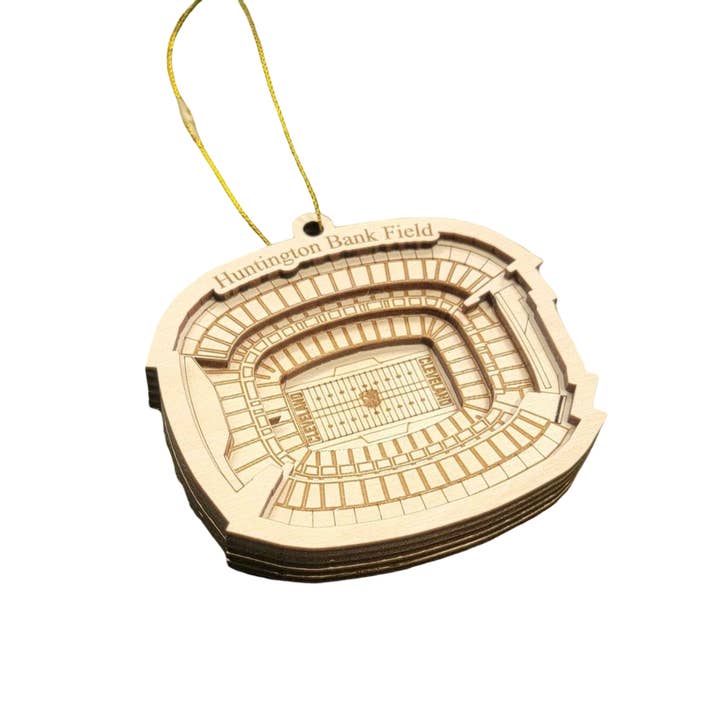 Ornement 3D du stade de football de Cleveland - Découpe au laser pour la vente par LeRoy Woodworks