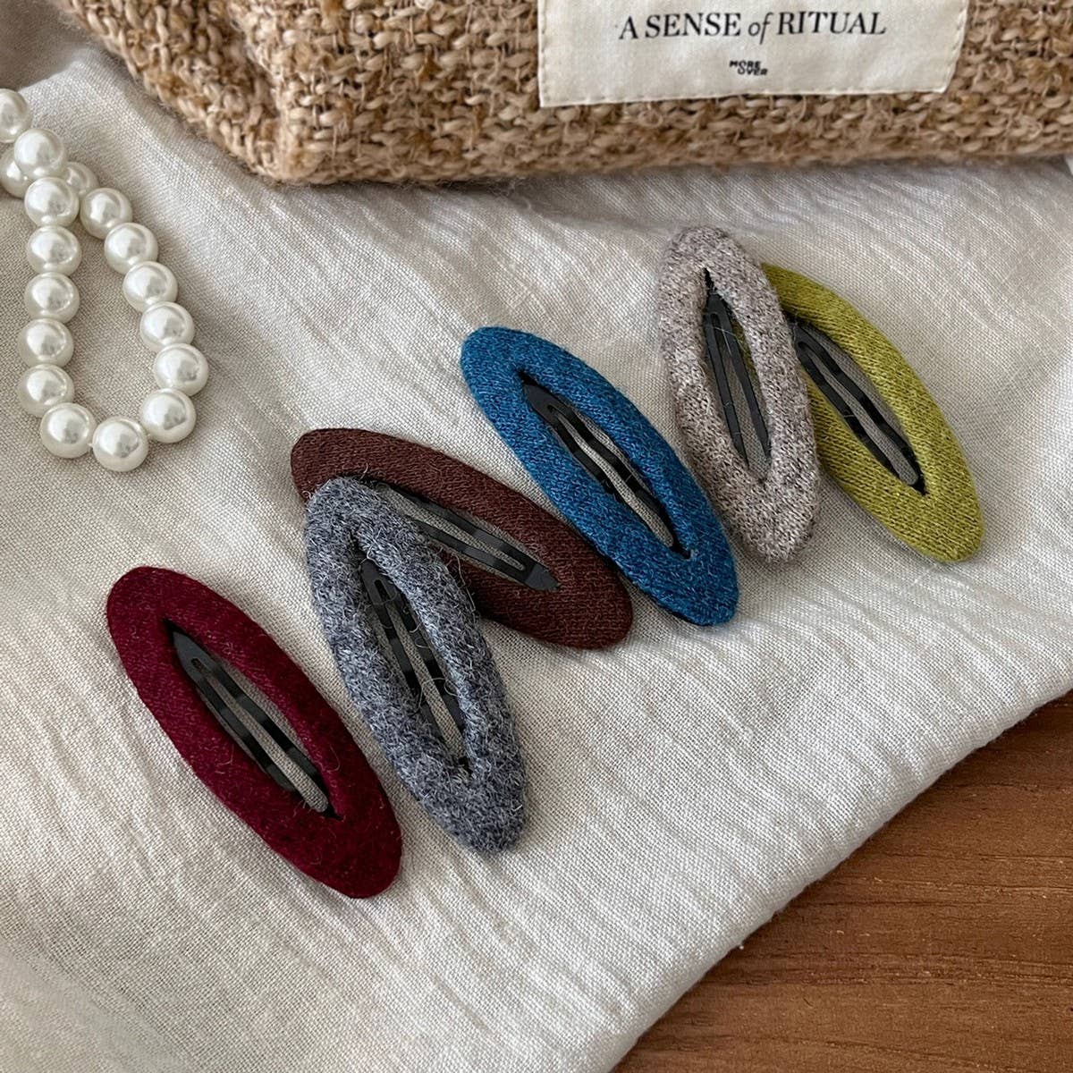 ACCITY - Wholesale Hair Clip - Women's - Wool BB Clip Fall Retro Side Hairpin_CWAHA0785427