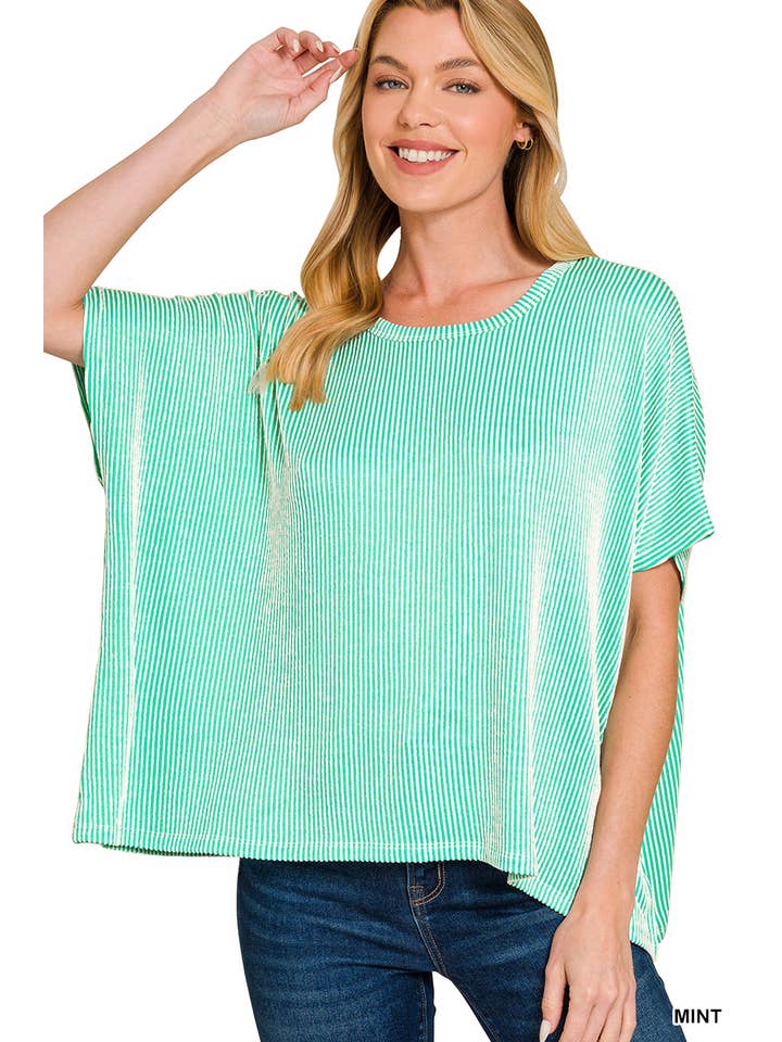 Vanilla Monkey - Wholesale Gebreide top - Dames - Oversized top met korte mouwen en geribbelde strepen16