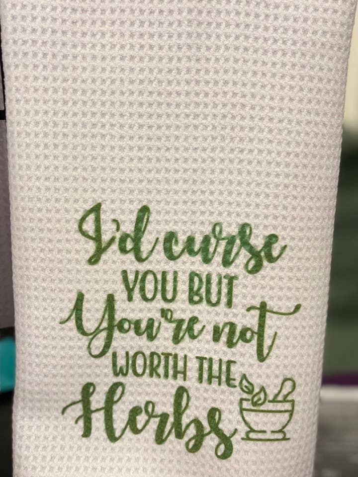 Torchon Sauge, Herbes, Sorcière pour la vente par KC Cloud Creations