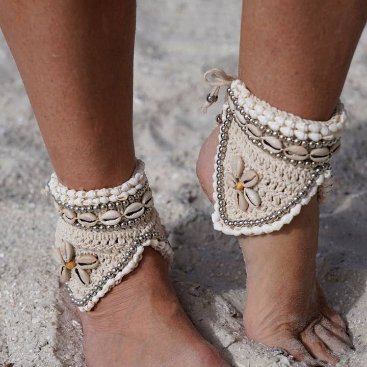 Gypsea Beach Life - Wholesale Anklet - Boho crochet Cowrie Shell Anklet with Beads & Feathers