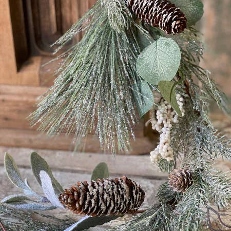 Vintage Market & Co - Wholesale Decorative Tabletop Object - Winter Garland - White Berry & Iced Pine - 6 Foot