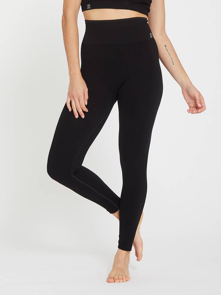 GOA - Bamboo leggings for wholesale by Yoga Searcher