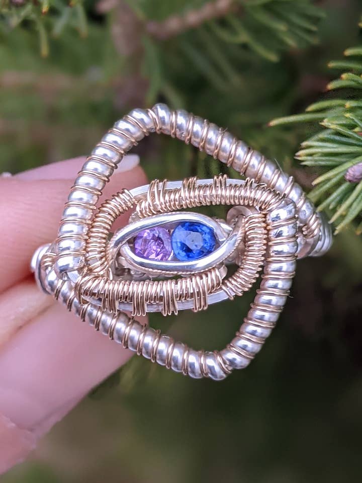 Bague Cyanite Bleue, Améthyste, Argent & Gold-Filled 14K T66 pour la vente par Le Tourbillon Minéral