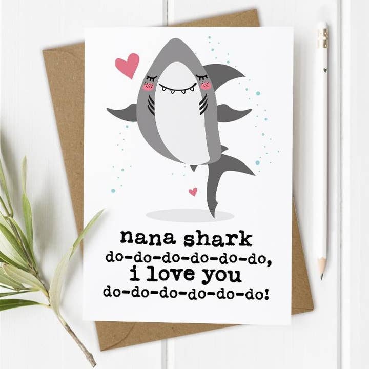 Nanny, Nana, Grandma Shark - Fête des mères/Anniversaire de nounou pour la vente par Mrs Best Paper Co.