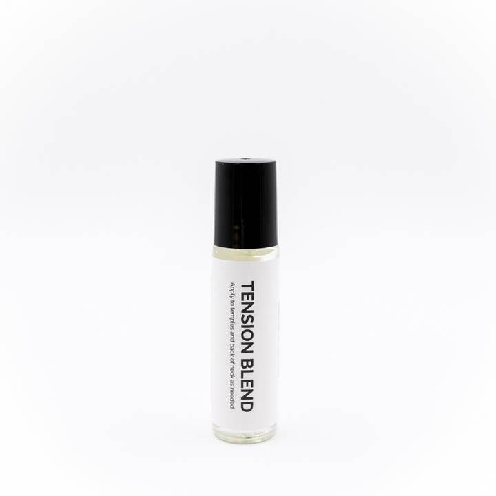 Tension Blend Roll-On pour la vente par Some Call Me Crunchy.