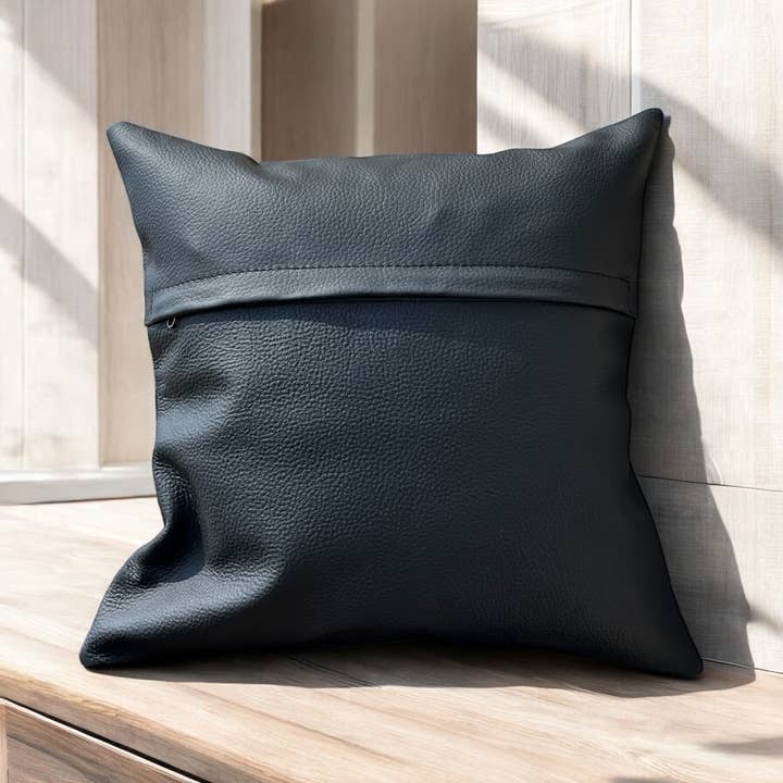 Western Linens - Wholesale Throw/Decorative Pillow - Cowhide pillow (P04)