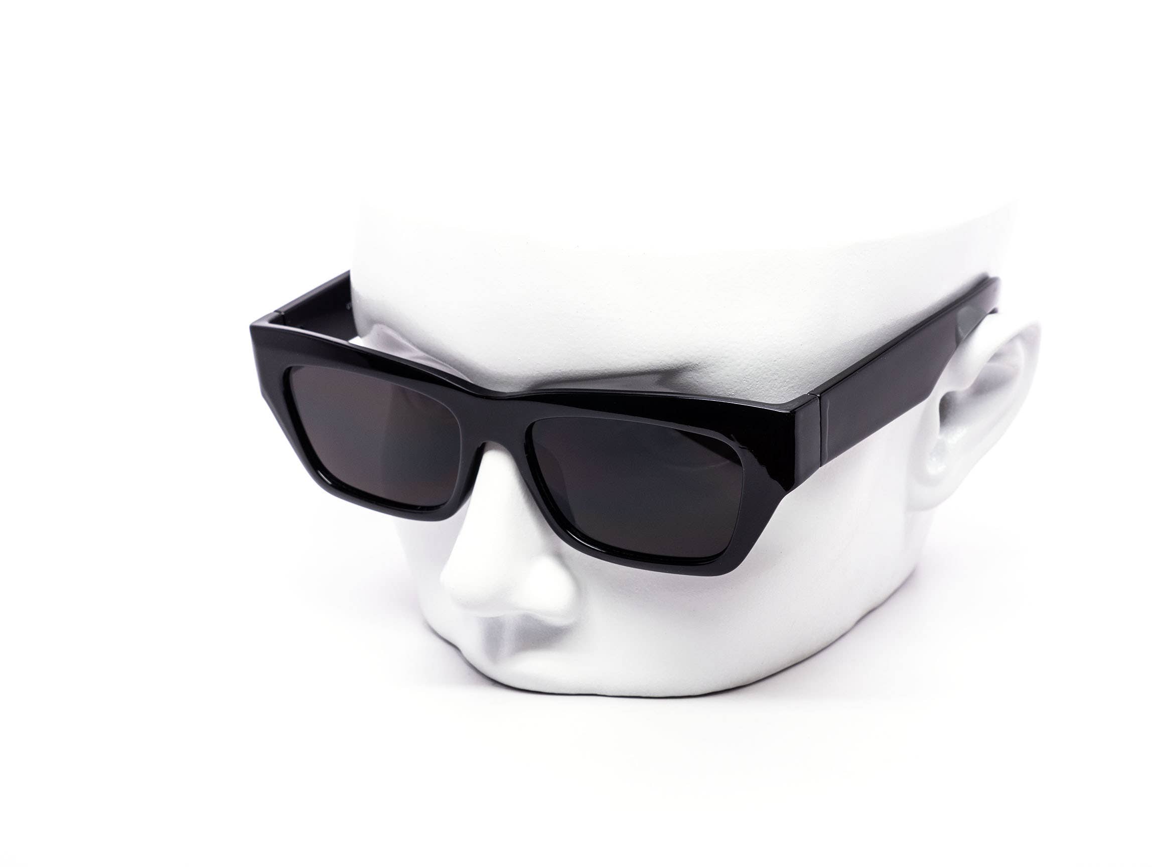 Still Friday - Wholesale Sunglasses - Women's - Modern Retro Chunky Rectangular Sunglasses5
