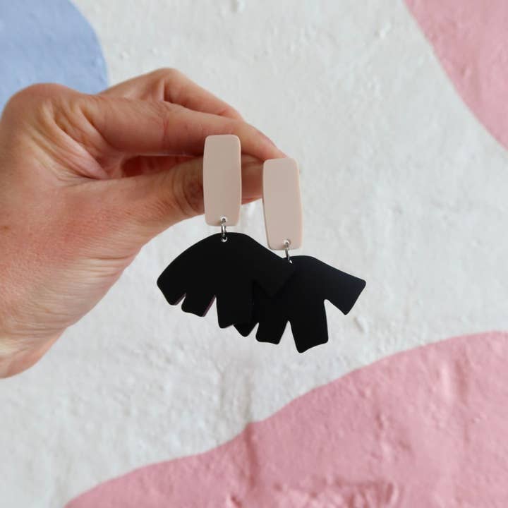 Colter Stone / Black Dangle Earrings for wholesale by Pink Nade