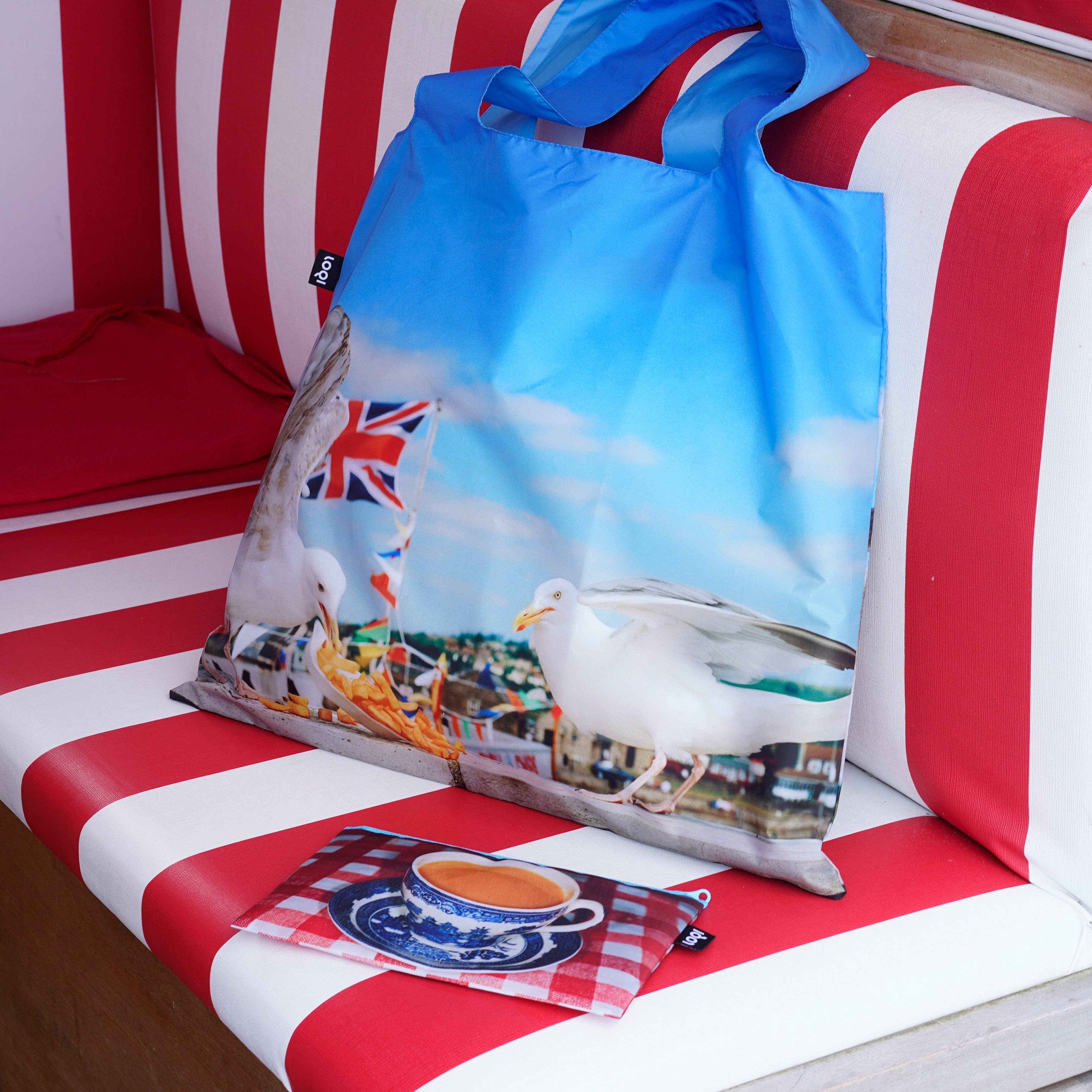 LOQI - Wholesale Tote Bag - Unisex - MARTIN PARR Seagulls Eating Chips Recycled Bag0
