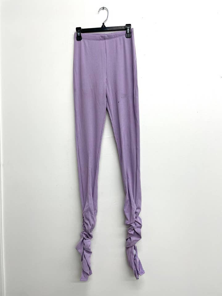 B10613 Ribbed Ankle Ruched Leggings and other Purchase Wholesale ruched. Free Returns & Net 60 Terms on Faire trending on Faire.