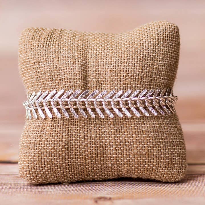 Sølv Fishbone armbånd for engroshandel hos Swara Jewelry LLC