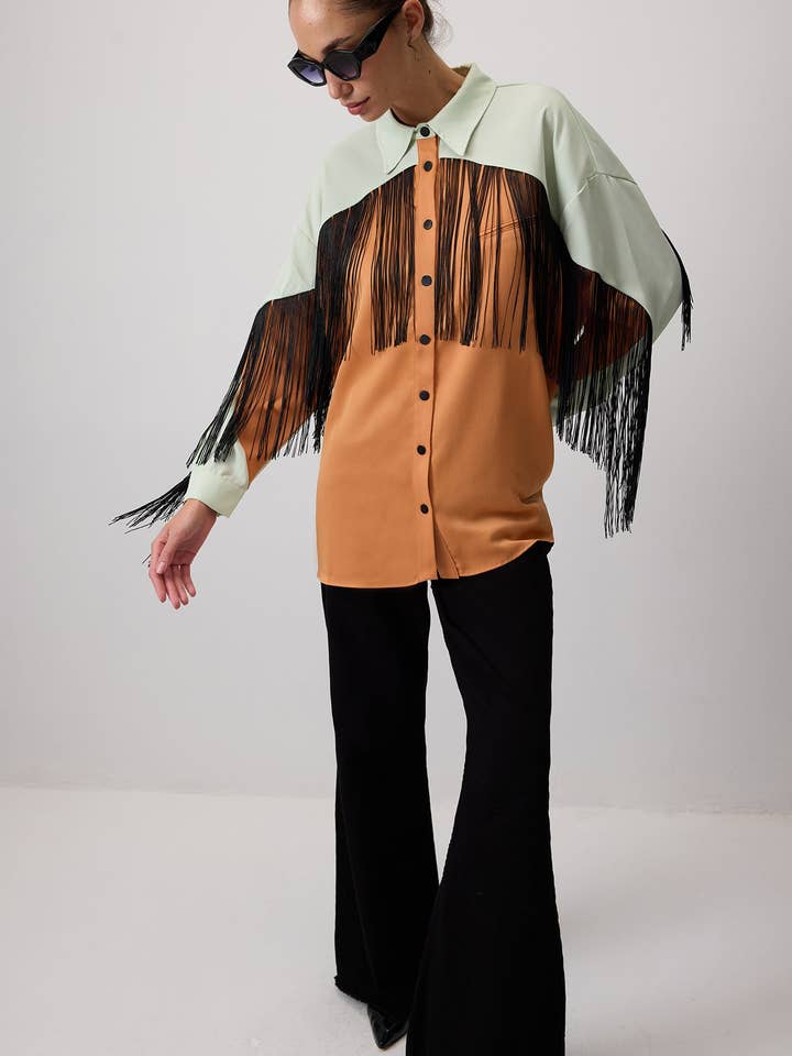 Färgblock Satin Skjorta med Fransar – Västerländskt Inspirerad Statement för wholesale av Touché Privé