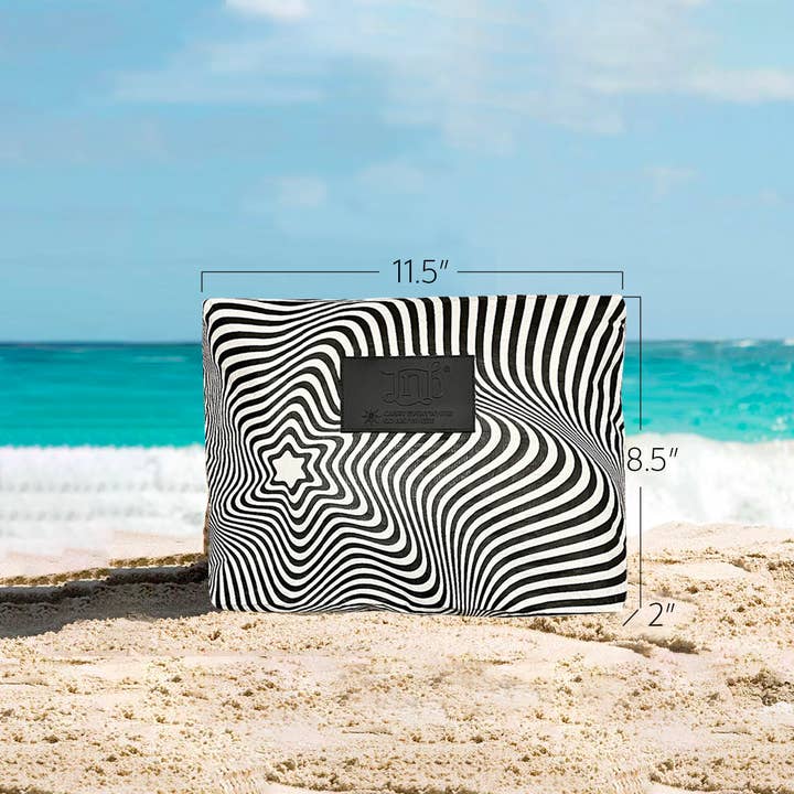 JNBFASHION.COM – Großhandel Beutel – Damen – Strandtasche aus 100% beschichtetem Tyvek-Material mit geometrischem Design2