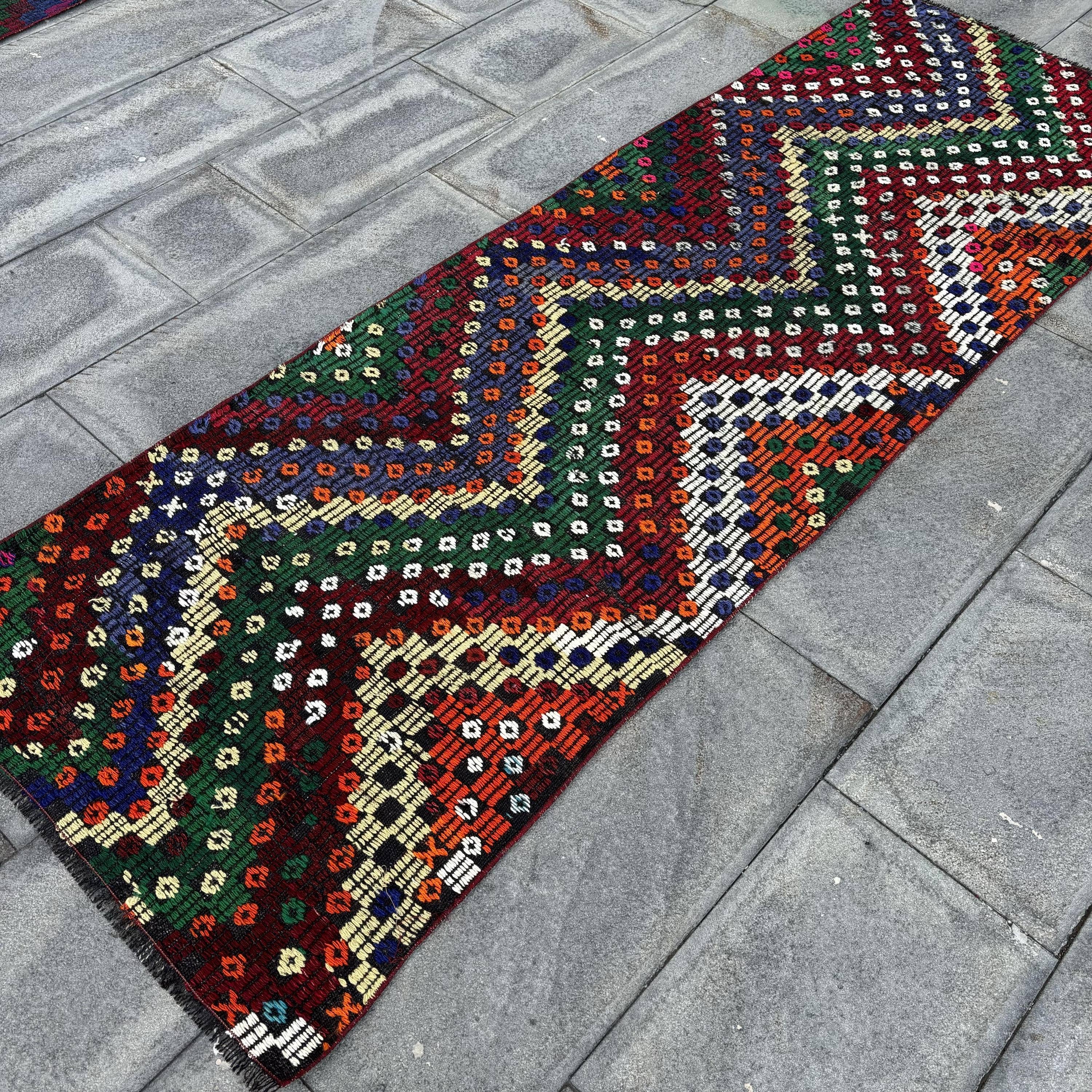 The Loom Wholesale – Großhandel Läufer – Vintage bestickte türkische Kilim-Läuferteppiche 2,6x7,7 ft2