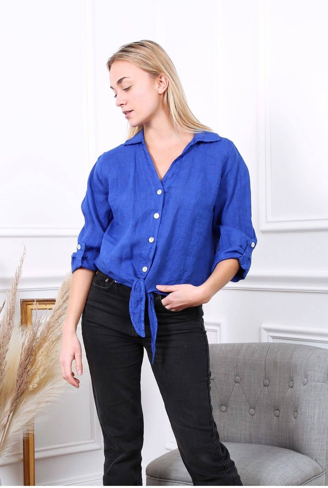 LÉA & LUC - Venta al por mayor Camisa con botones - Mujer - Camisas anudadas a la cintura en 100% lino REF. 220275