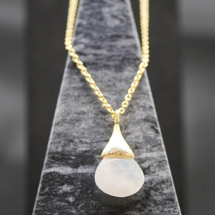 Atelier Leblanc - Wholesale Pendant/Charm Necklace - Moonstone Poetic Drop Necklace2
