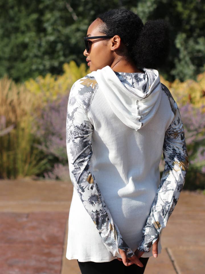 6005 - Classic Hættetrøje for engroshandel hos Laura Hlavac