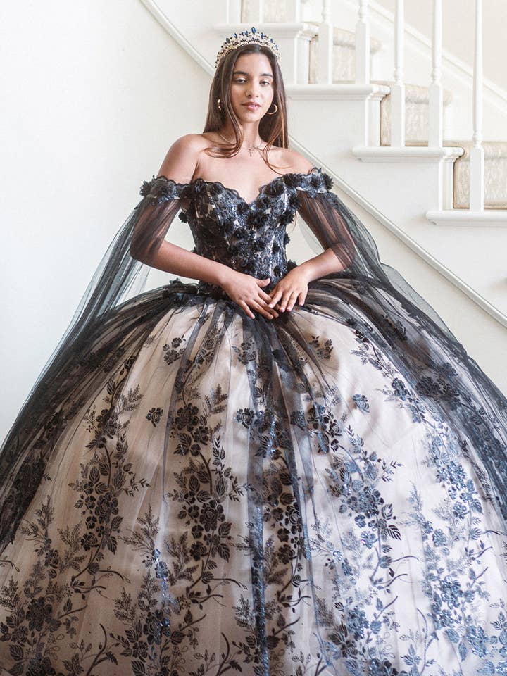 Robe de Quinceañera longue en tulle ornée de motifs pailletés et d'appliques florales 3D GLGL3500 pour la vente par SMC Fashion