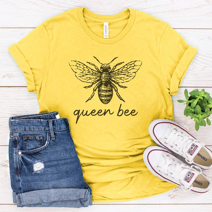 T-shirt Queen Bee pour la vente par Quotable Life