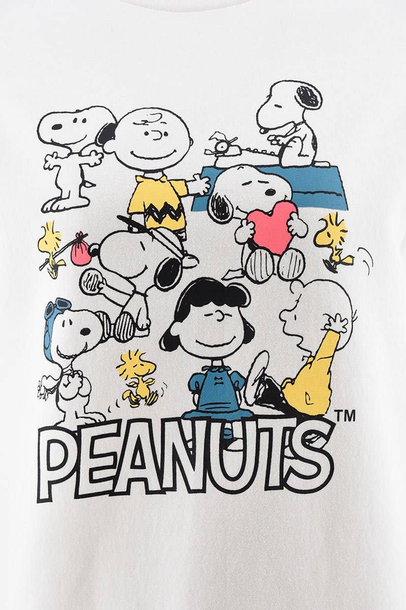 white Snoopy Sweatshirt for wholesale on Faire2