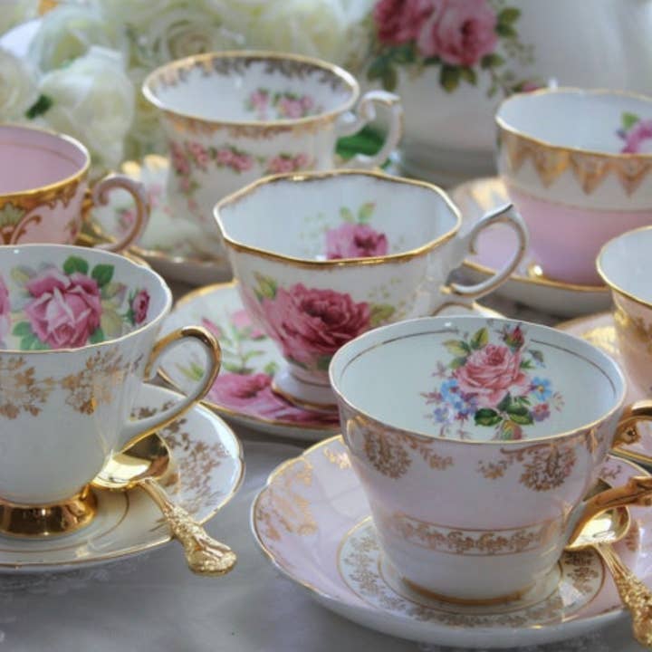 The Delicate Dish - Wholesale Coffee/Tea Cup - Vintage Assorted Teacups & Saucers - Mismatched China