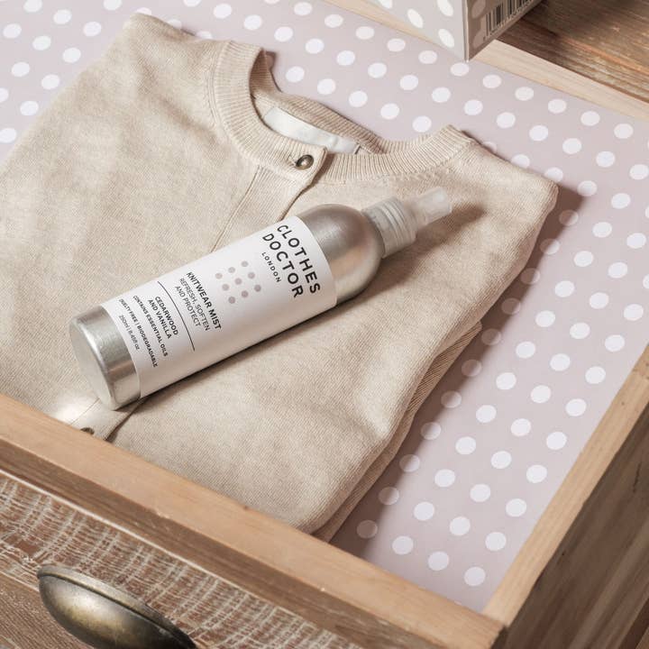 Clothes Doctor - Wholesale Retailer Display - Home & Living - Scented Drawer Liners - Cedarwood & Vanilla