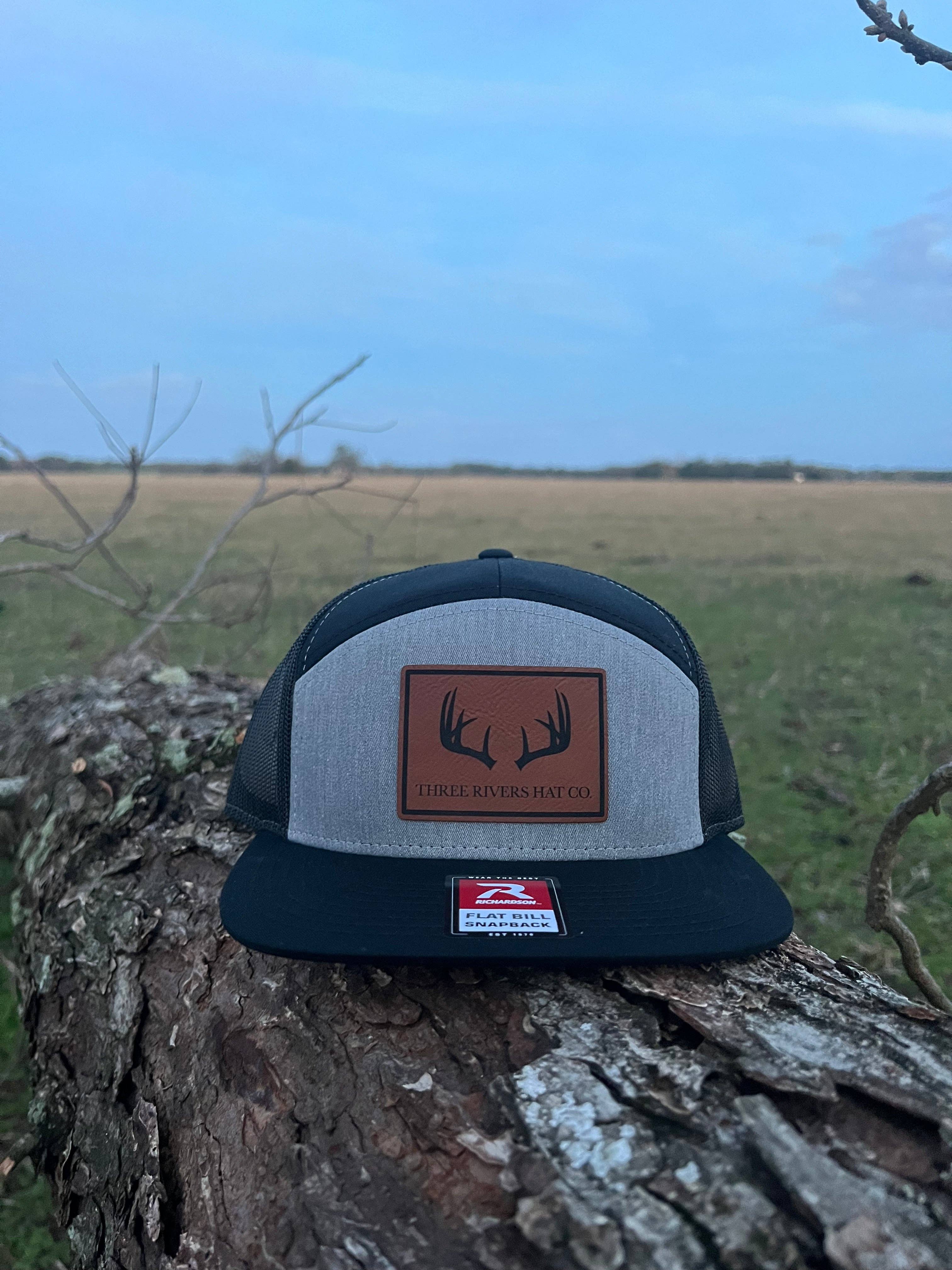 Three Rivers Hat Co. – wholesale Keps med platt skärm – Herr – Hjorthorn - Flatbill Snapback-keps - Richardson 168 7-panel2