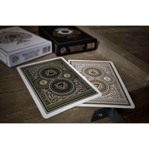 Cardshouse - Wholesale Speelkaarten - Theory11 Artisans-kaarten (zwart)1