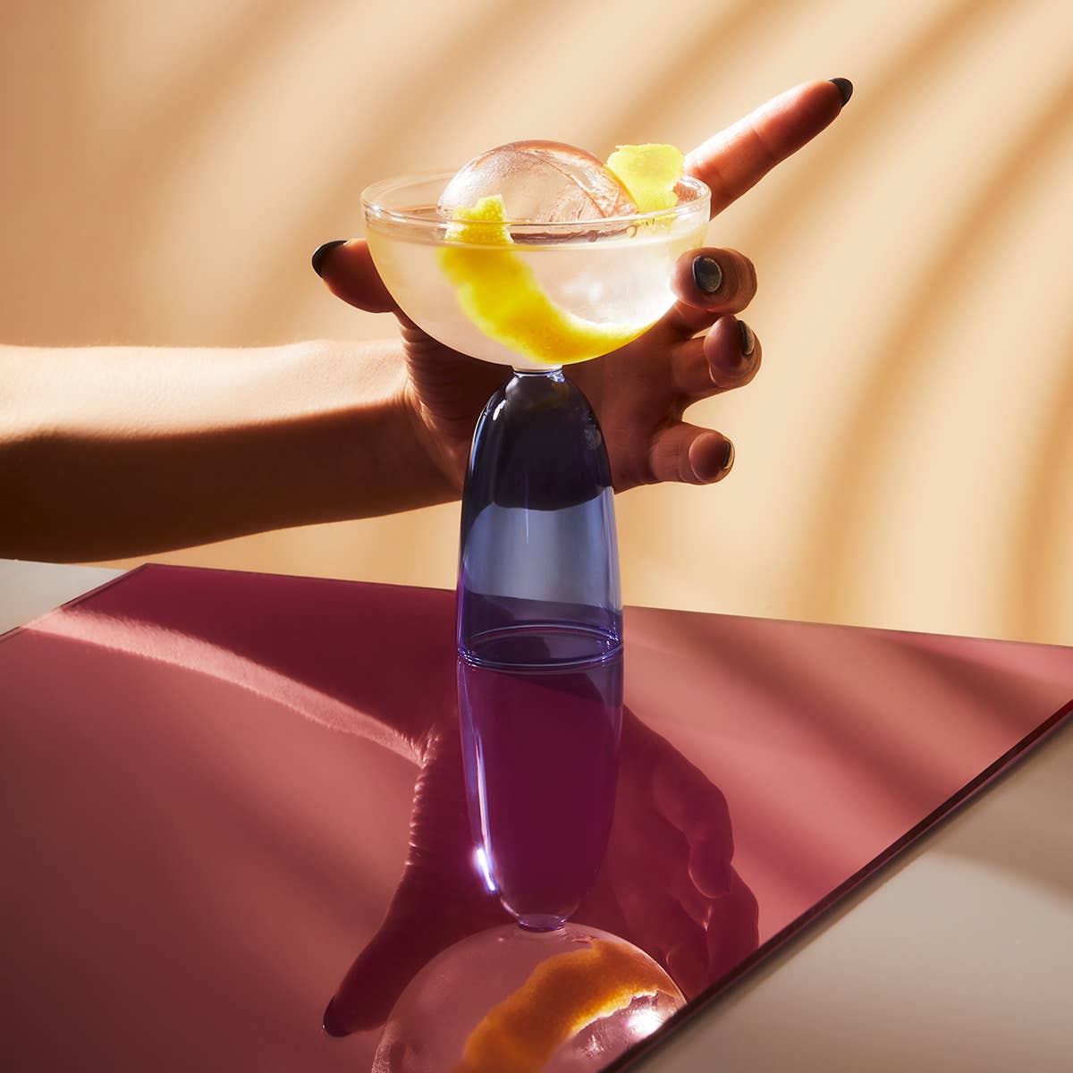 Mamo - Wholesale Cocktail/Liquor Glass - Coupe clear + light blue