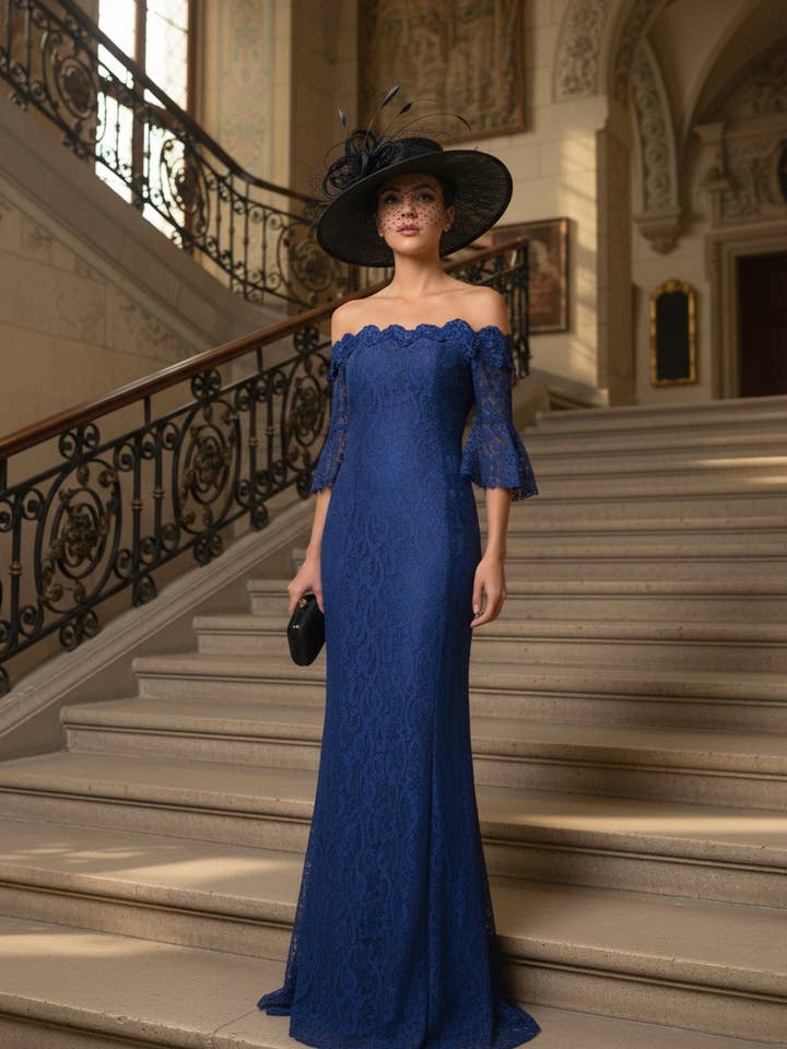 MOOYA - Wholesale Gown - Women's - Long evening lace dress - 7050