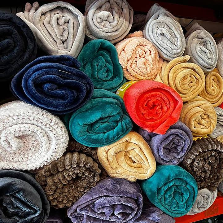 10pcs Assorted Super Soft Plush Warm Cozy Bed Throw Blankets for wholesale by home mart goods