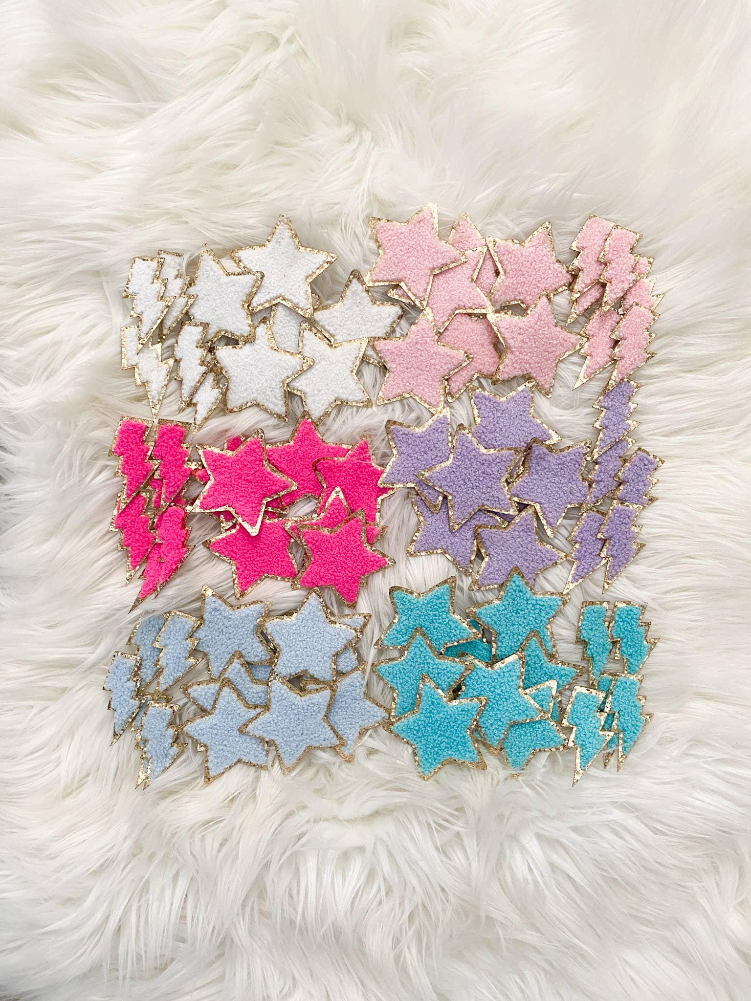 The Loki Shop - Vendita all'ingrosso Toppe - Toppa autoadesiva in ciniglia 5,7 x 3,8 cm6