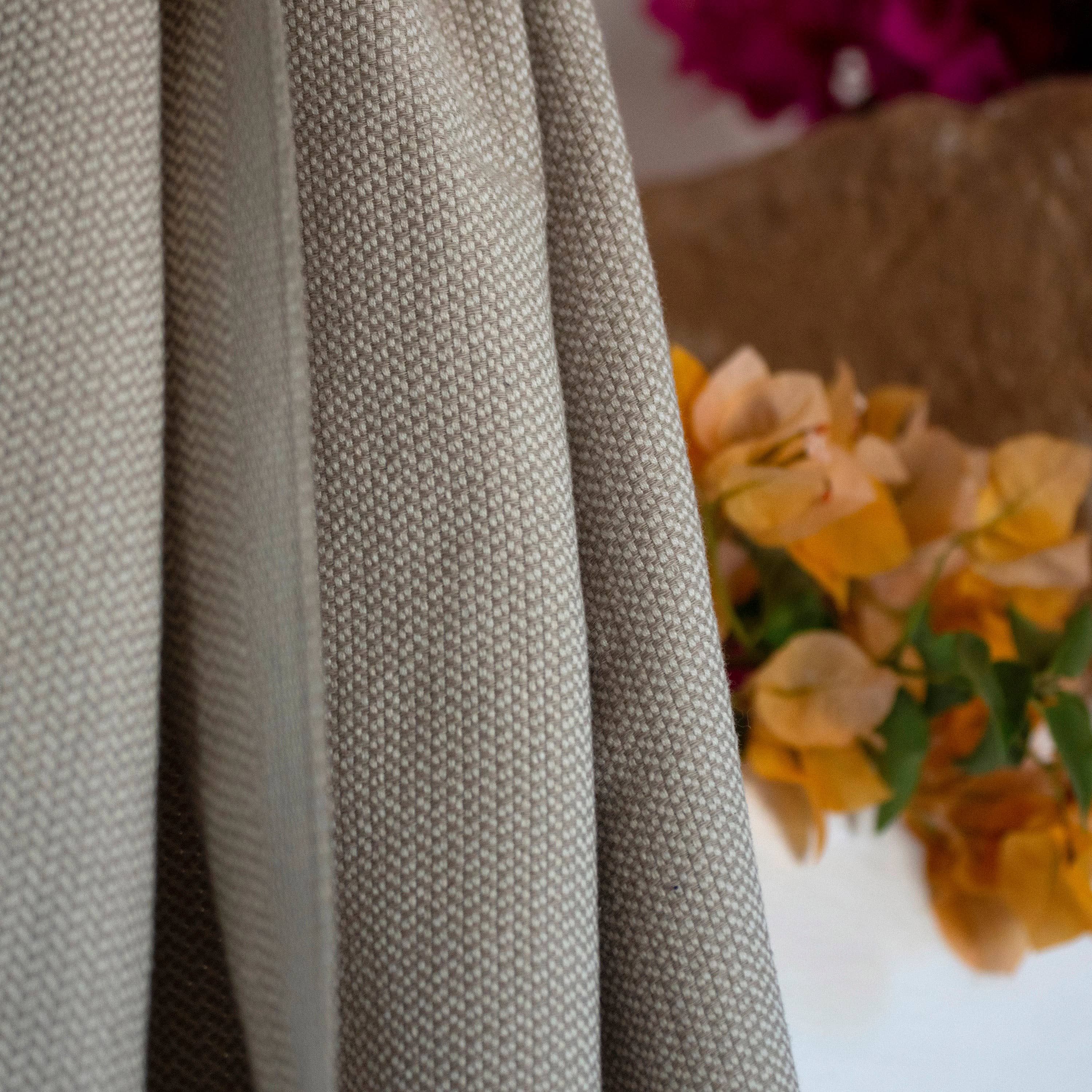 loom.ist - Wholesale Throw Blanket - Pebble Throw24